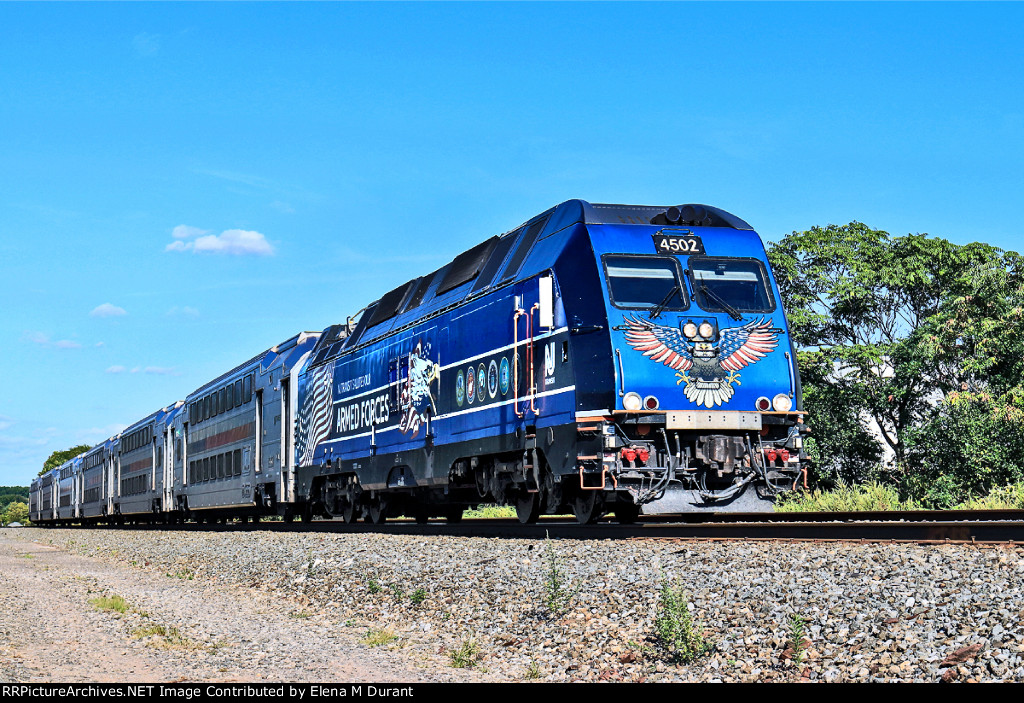 NJT 4502 on train 5527